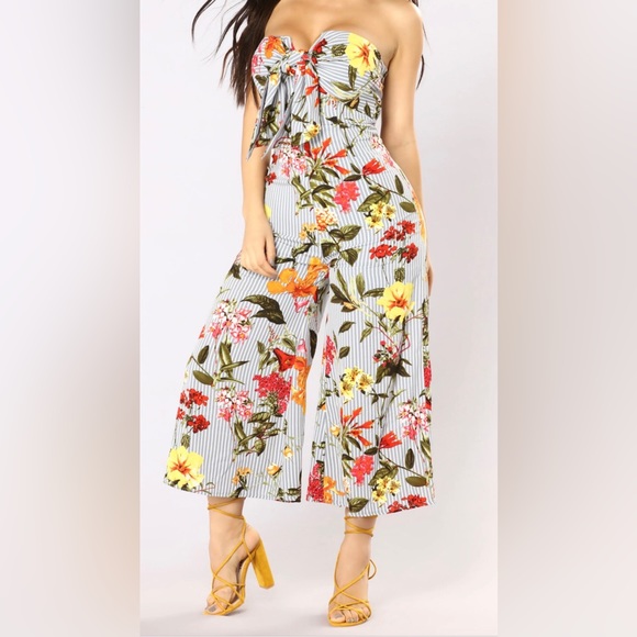 Fashion Nova Pants - Fashion Nova Lagoon Culottes Jumpsuit NWT - Medium